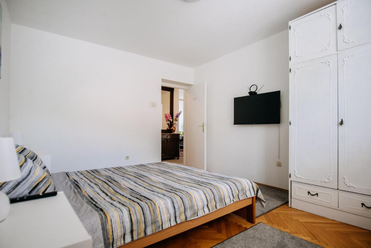 Sunnynest Apartment - 3Br Apt With Free Parking & Wi-Fi, Close To Lapad Bay Beach Дубровник Екстериор снимка