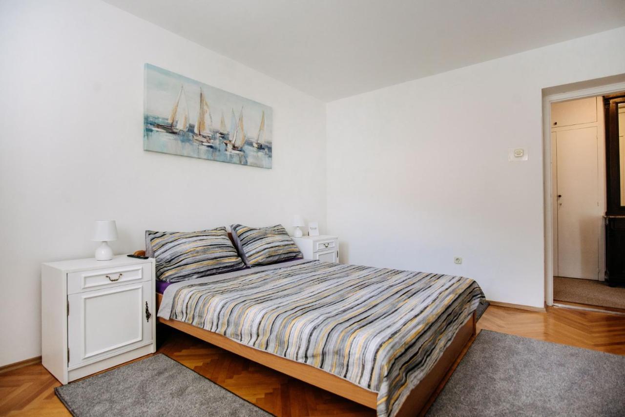 Sunnynest Apartment - 3Br Apt With Free Parking & Wi-Fi, Close To Lapad Bay Beach Дубровник Екстериор снимка